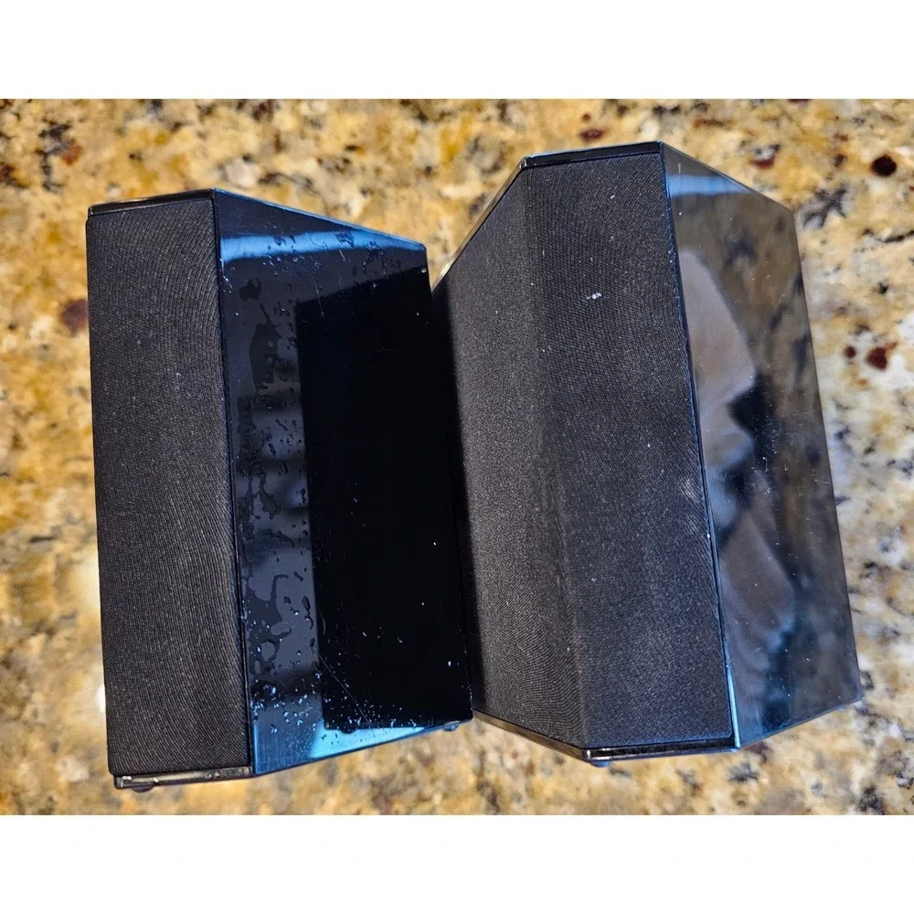 Samsung Surround Sound Speakers PS-FS1-1 (2) left and right small corner theatre